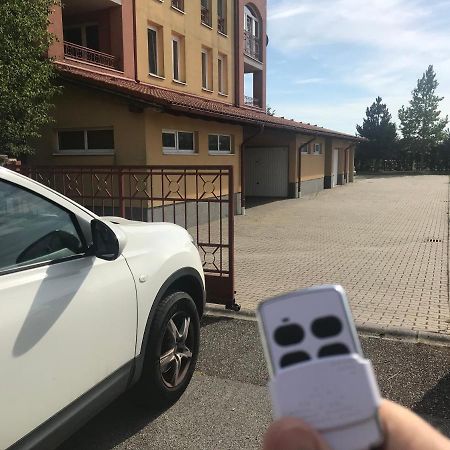 Réka Apartman Bük Esterno foto