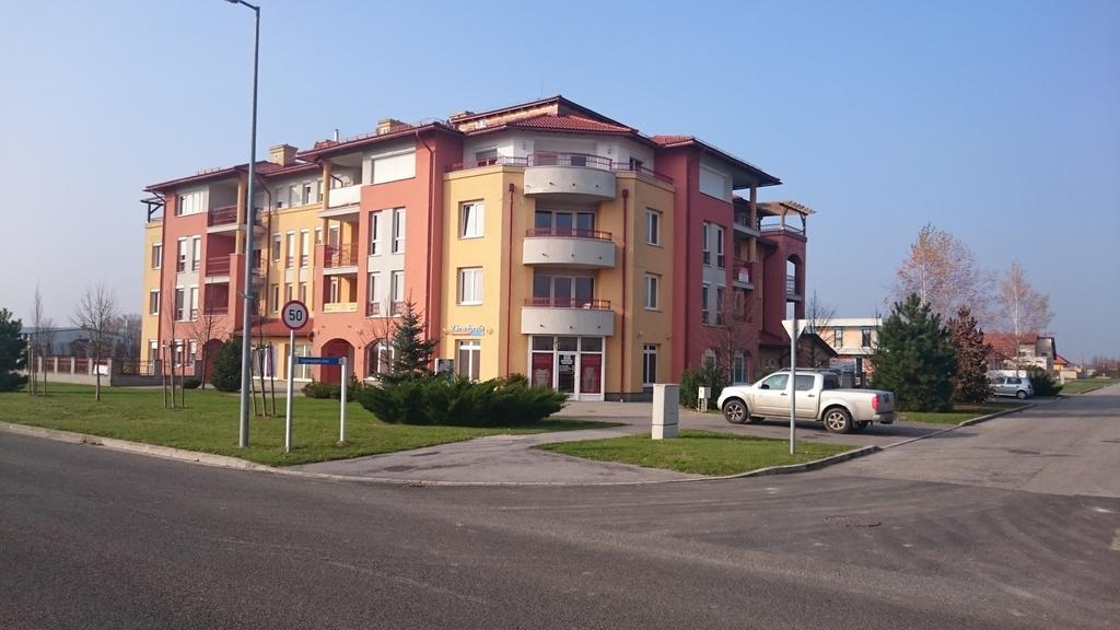 Réka Apartman Bük Camera foto